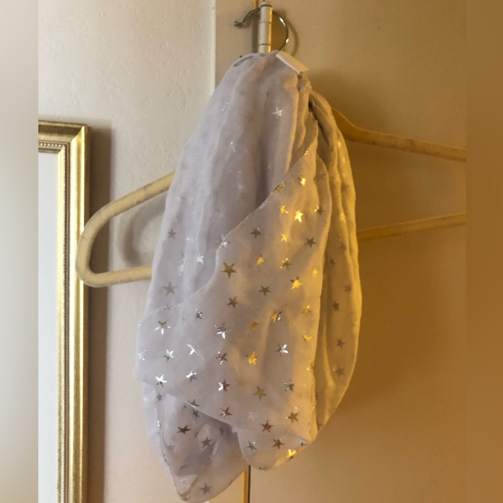 💫Lightweight Infinity Scarf with foil stars- 633 $15 or $12 w/offer